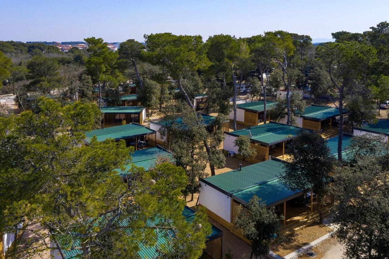 Mobile Home Saky, Биоград на Мору Екстериор снимка